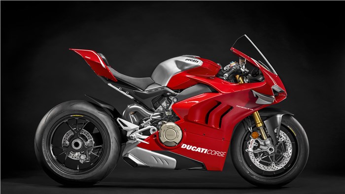 2018 EICMA: Ducati Panigale V4 R unleashed