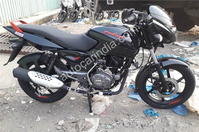 Bajaj Pulsar 150 Classic gets new colours, priced at Rs 65,500