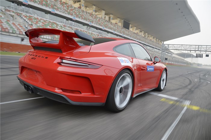 Smashing the BIC lap record in a Porsche 911 GT3