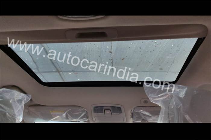 Mahindra XUV300 new images out