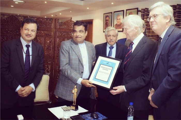Nitin Gadkari presented with Innovation Award by Global NCAP
