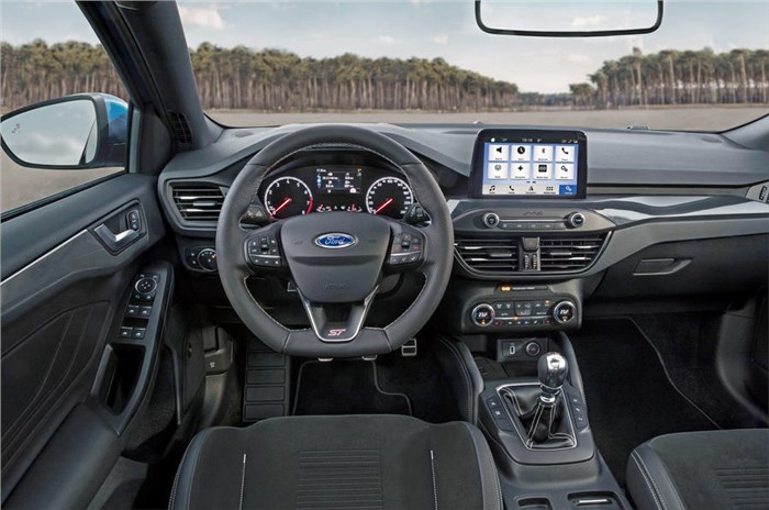 New Ford Focus ST revealed