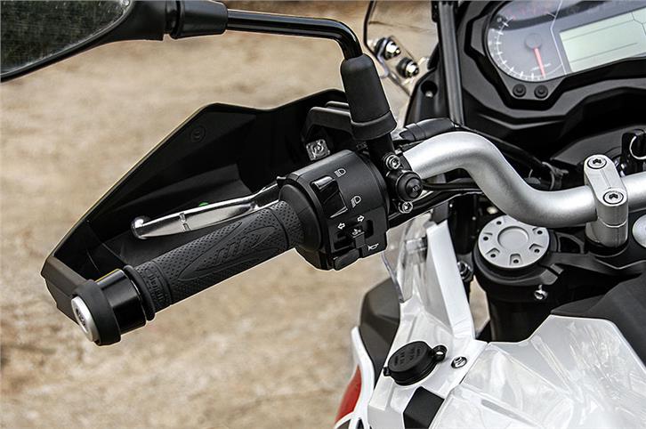 Benelli TRK 502, 502X review, test ride