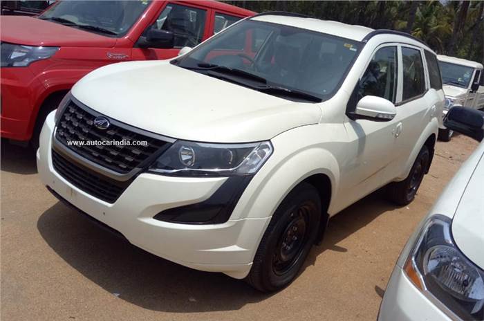 Entry-level Mahindra XUV500 W3 priced at Rs 12.22 lakh