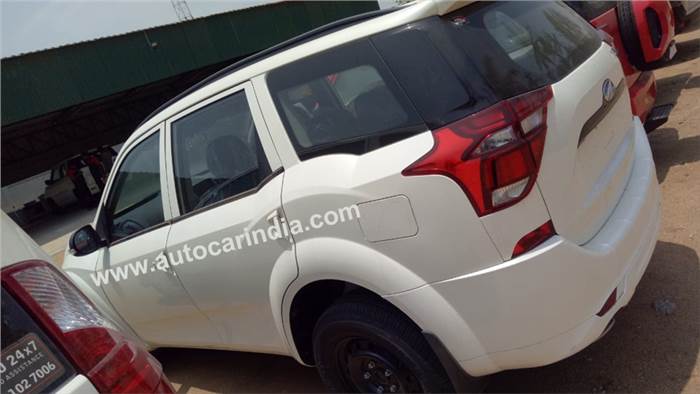 Entry-level Mahindra XUV500 W3 priced at Rs 12.22 lakh