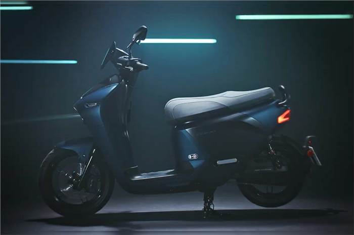 Yamaha EC-05 electric scooter revealed