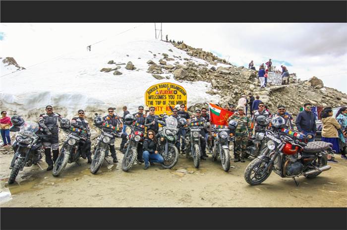 Triumph pays homage to Kargil War soldiers