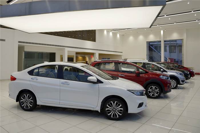 Discounts of up to Rs 4 lakh available on Honda cars, SUVs