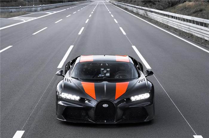 Bugatti Chiron reaches 490kph top speed
