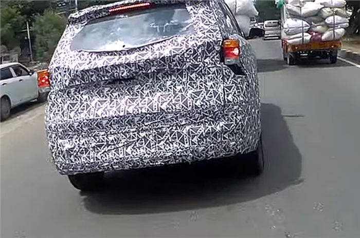 Next-gen Mahindra XUV500 spied for the first time