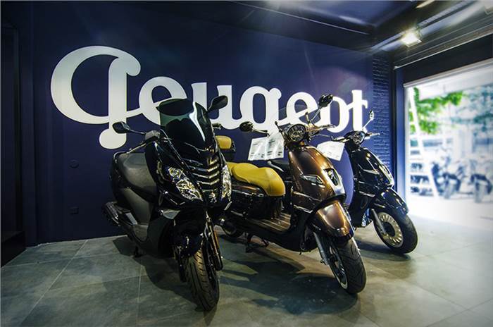 Mahindra acquires 100 percent of Peugeot Motocycles