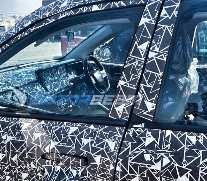 Next-gen Mahindra XUV500 interiors seen for the first time