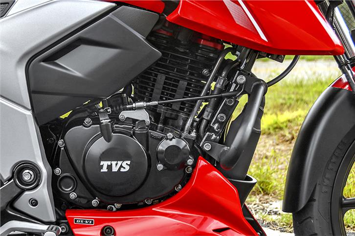 2020 BS6 TVS Apache RTR 160 4V review, test ride
