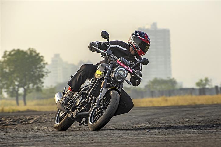 Benelli Leoncino 250 review, road test