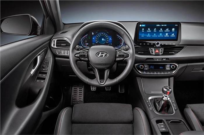 Hyundai i30 facelift revealed