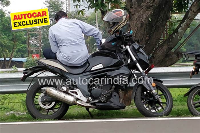 BS6 Mahindra Mojo 300 spotted testing for the first time