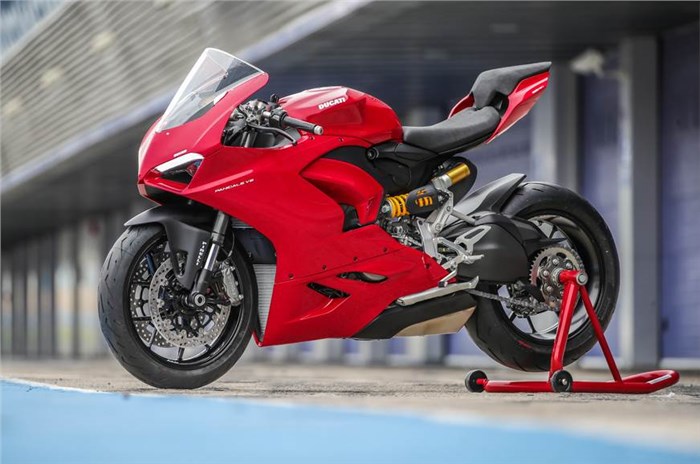 Ducati Panigale V2 bookings open