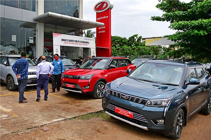 Passenger vehicle retail sales rise 27.6 percent in October 2020