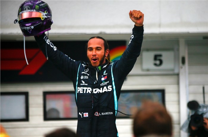 Lewis Hamilton knighted in UK Honours list
