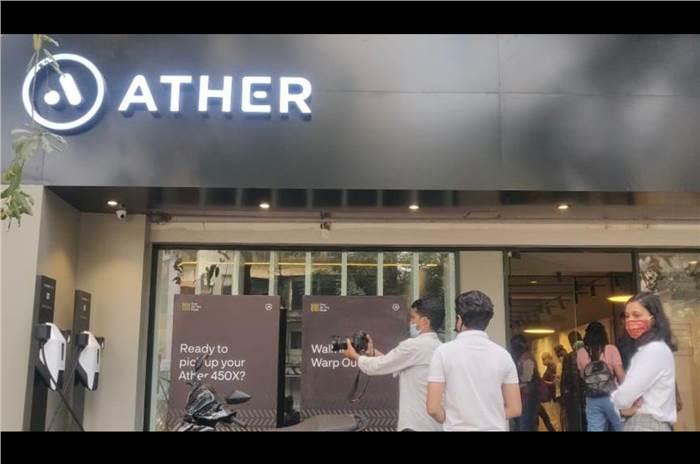 Ather opens its first showroom in Mumbai