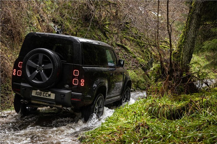 Land Rover Defender V8 revealed