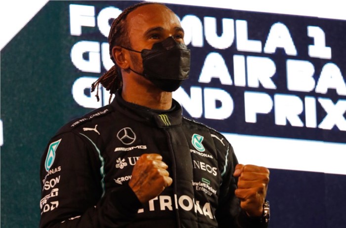 2021 F1: Hamilton fends off Verstappen to win Bahrain GP thriller