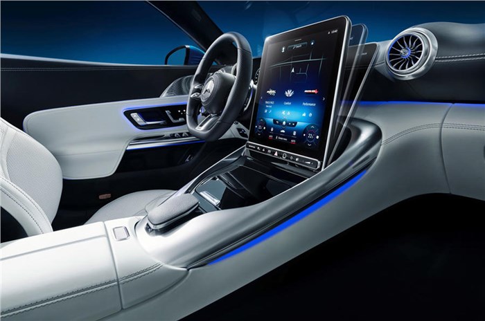 Next-gen Mercedes-AMG SL interior revealed