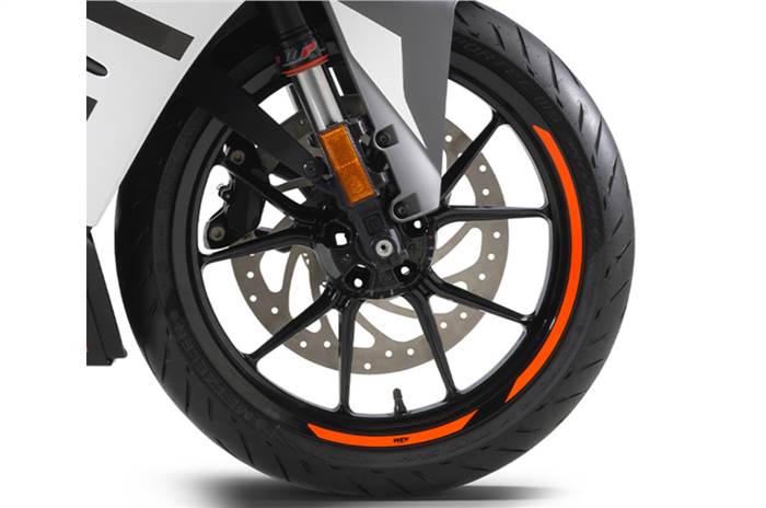 KTM 390s are back on Metzeler tyres in India