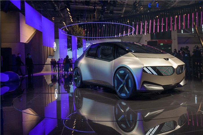 BMW i Vision Circular concept revealed at Munich motor show