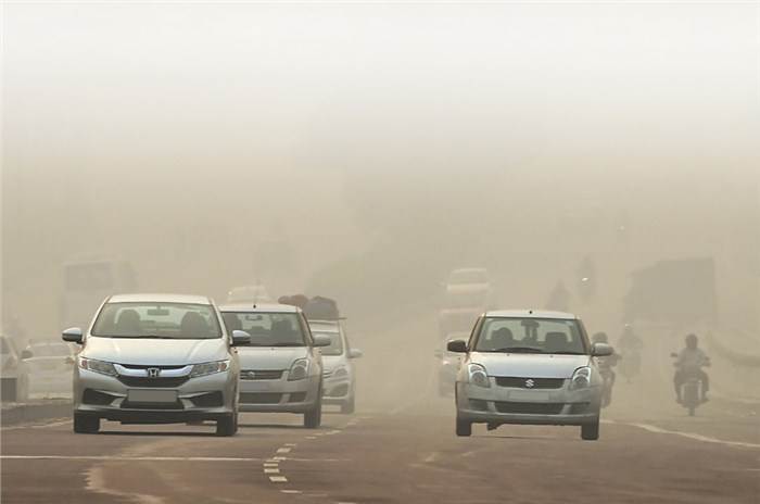 Delhi bans entry of petrol, diesel vehicles in bid to curb pollution