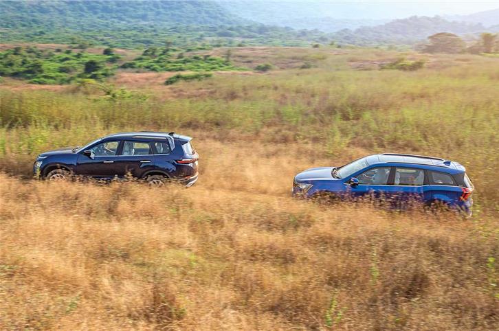 Mahindra XUV700 vs Tata Safari comparison