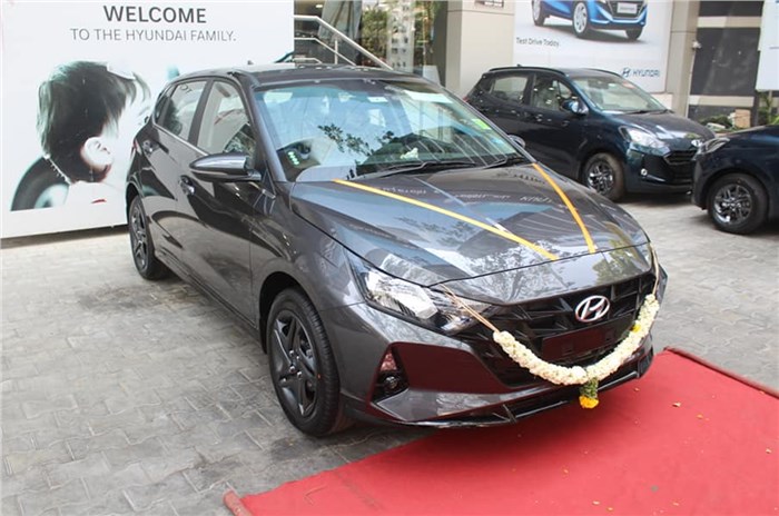 Hyundai offers up to Rs 50,000 off on i20, Aura and Santro this month