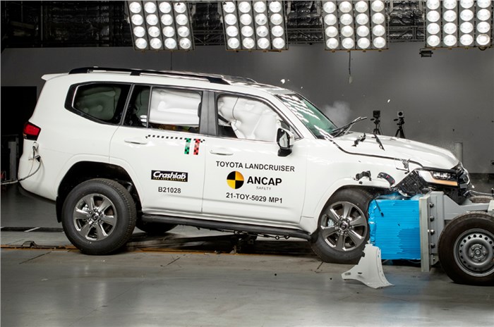 The new Toyota Land Cruiser LC300 receives a 5 star ANCAP safety rating

 – EV Updates 2022