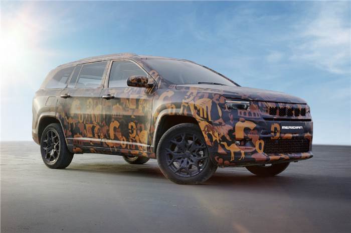 Jeep Meridian camouflage front static