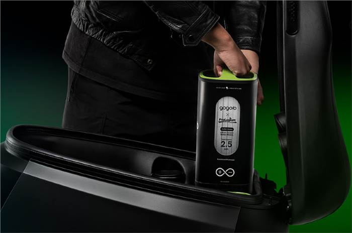 Gogoro unveils world&#8217;s first solid-state two-wheeler battery