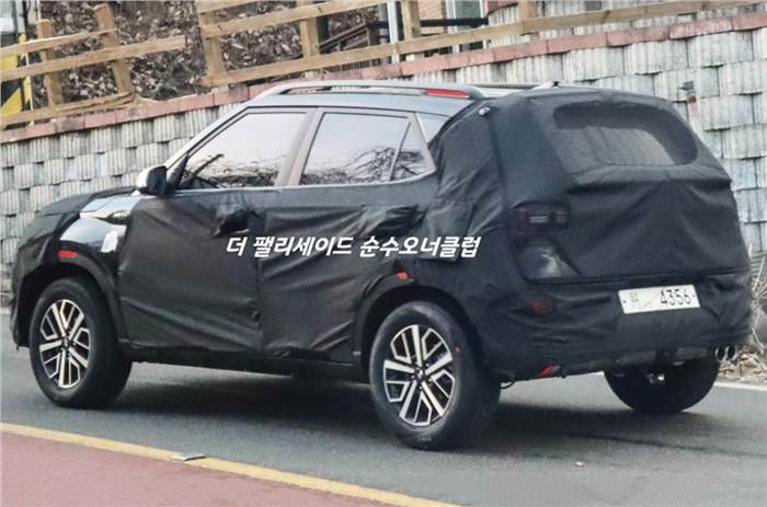 Hyundai Venue N-Line spyshot front rear