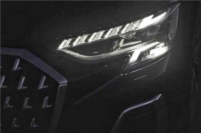 Audi A8 facelift headlights