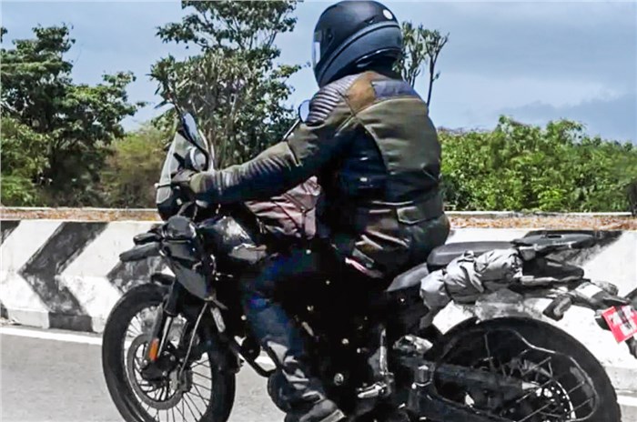 Royal Enfield Himalayan 450 spied again