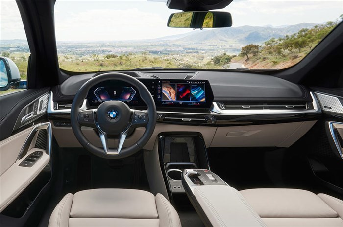 2022 BMW X1 interior 