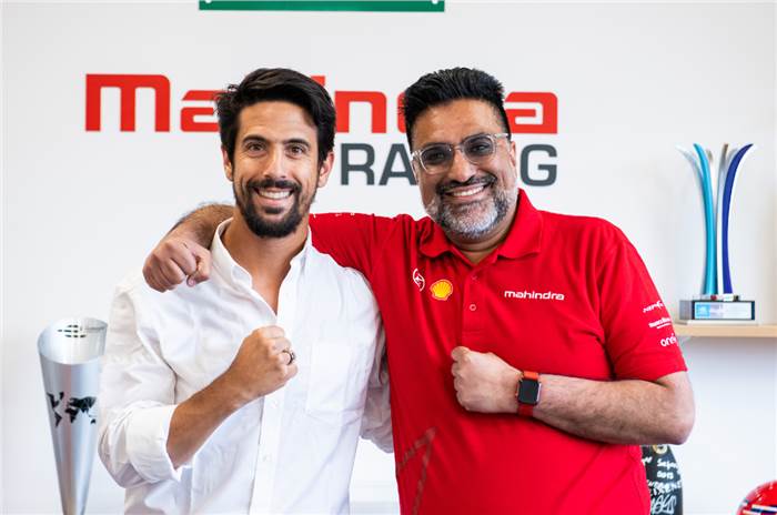 Lucas Di Grassi and Mahindra Racing's Dilbagh Gill