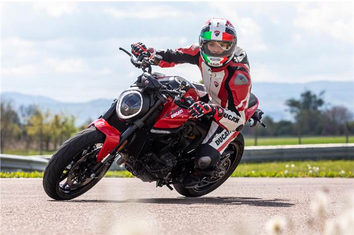 Ducati Monster dynamic image