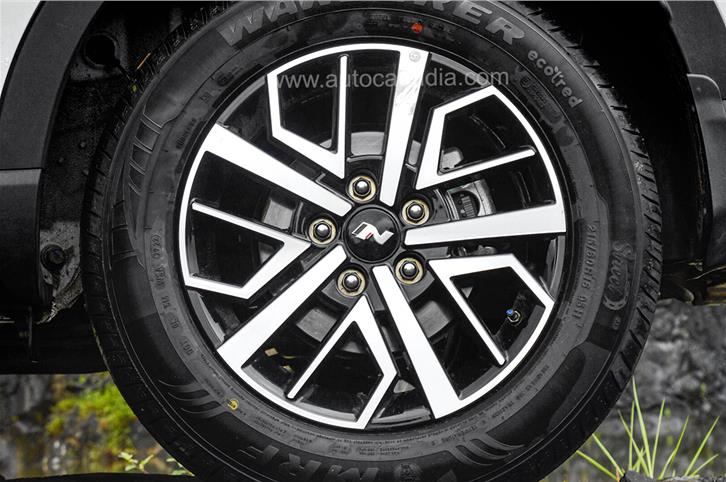 Hyundai Venue N Line rear disc brake