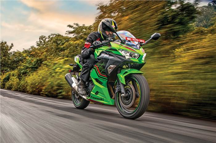 2022 Kawasaki Ninja 400 review: Mean green machine