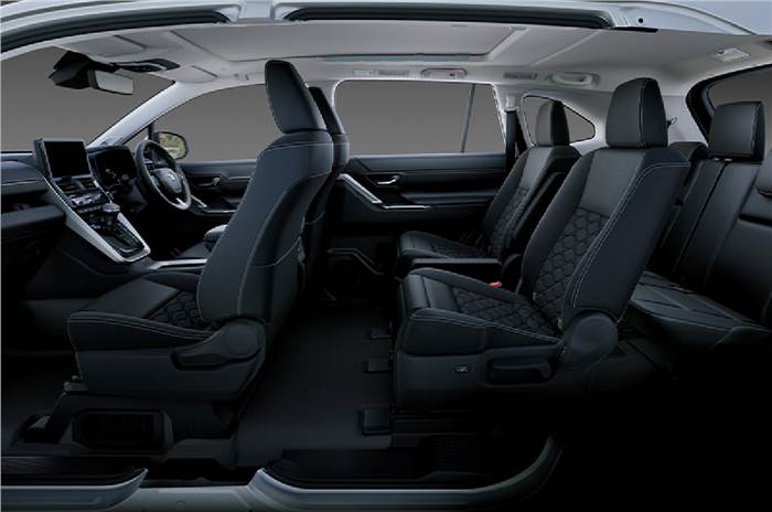 Toyota Innova Hycross seats 