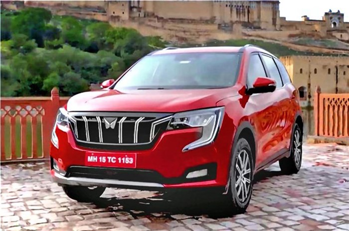 Mahindra XUV700 front quarter