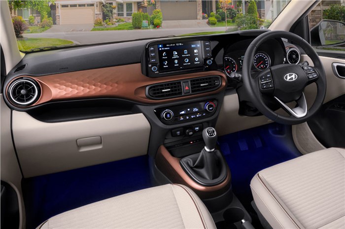 Hyundai Aura facelift interior