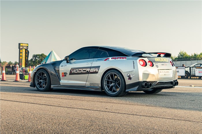 Aces of Speed drag racing Nissan GT-R