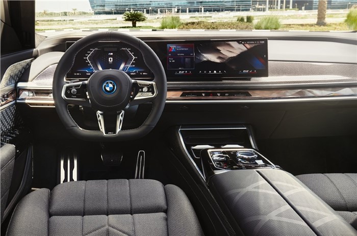 BMW i7 M70 interior image