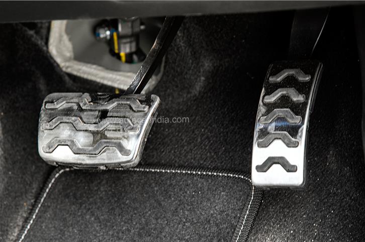 Hyundai Exter pedals