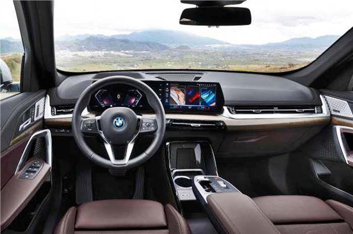 BMW iX1 interior 